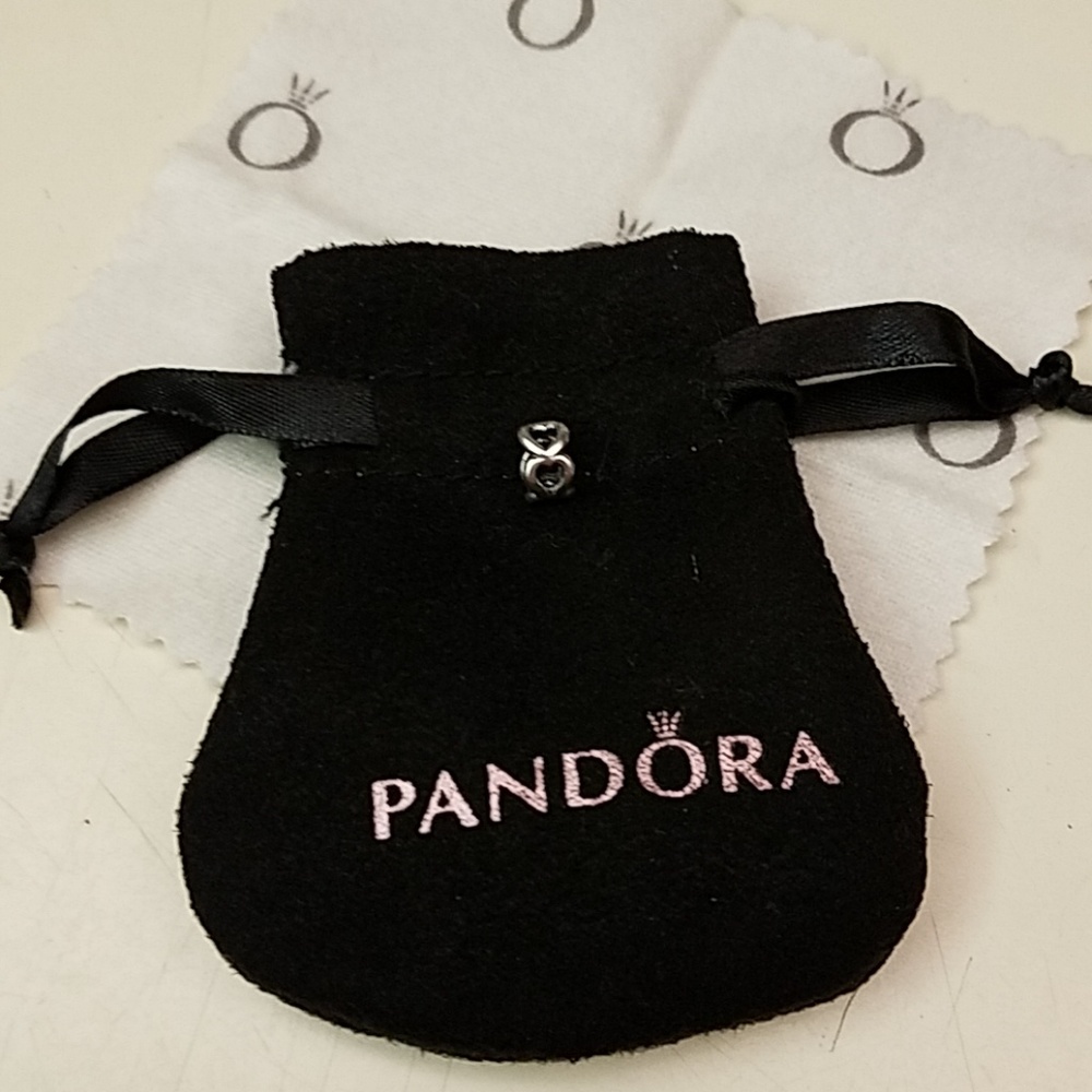 🌷 Authentic Pandora Heart Charm!